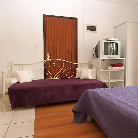 Apartments Marija 85 Fazana Exterior photo