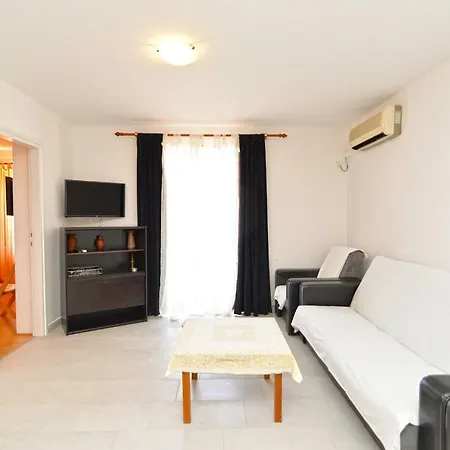 Apartments Marija 85 Fazana Exterior photo