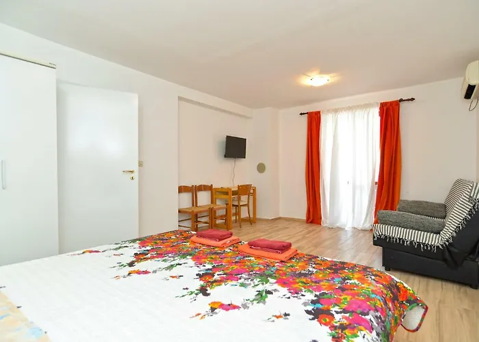 Apartments Marija 85