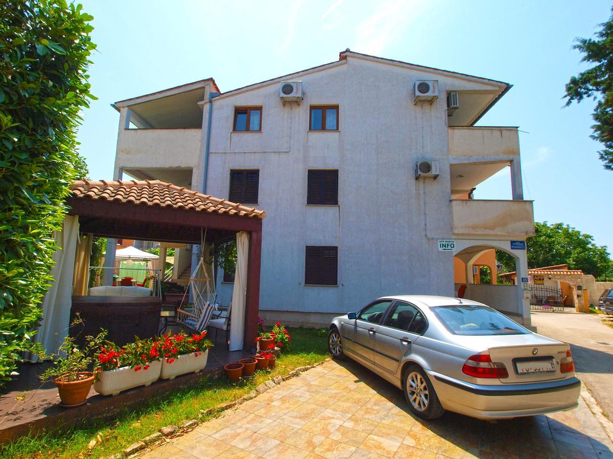 Apartment Marija 85 *